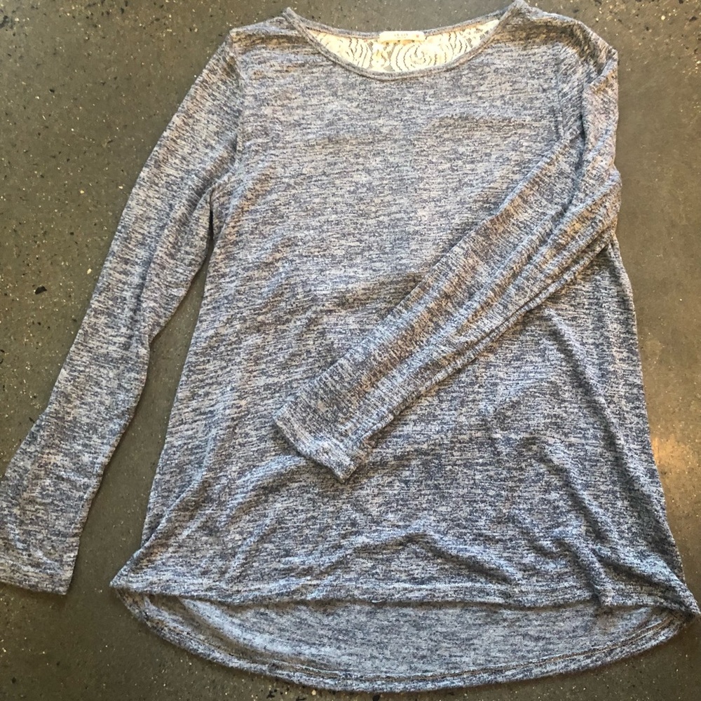 Le Lis-M-Gray-Lace
